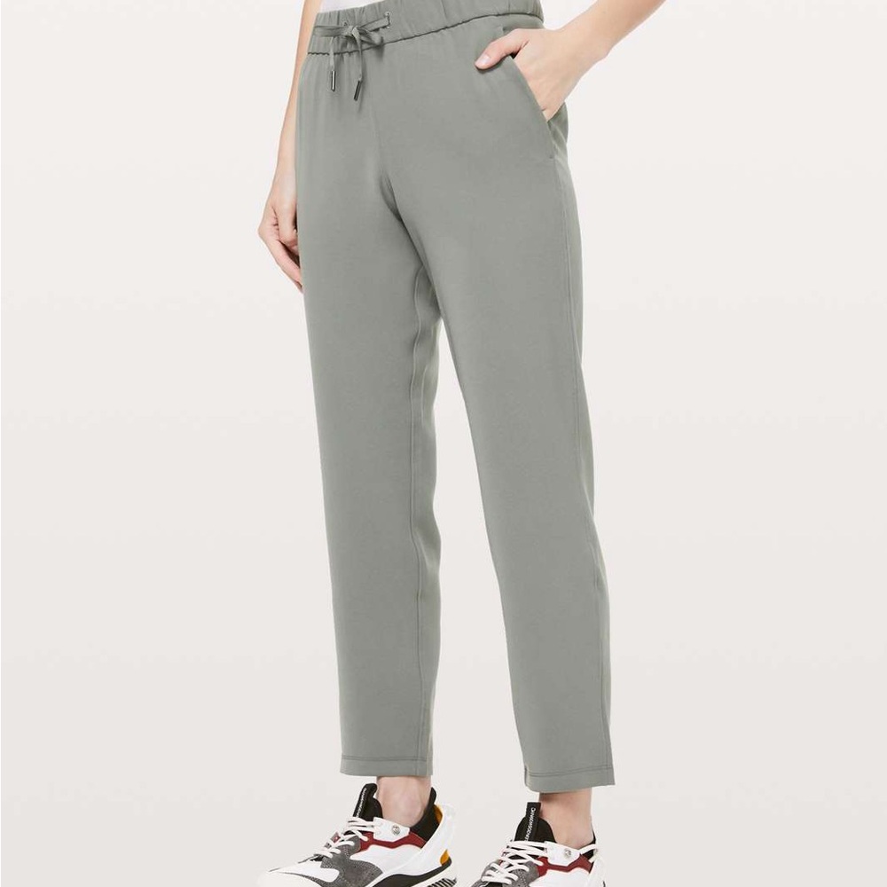 Lululemon Green/Grey On The Fly Jogger Pants